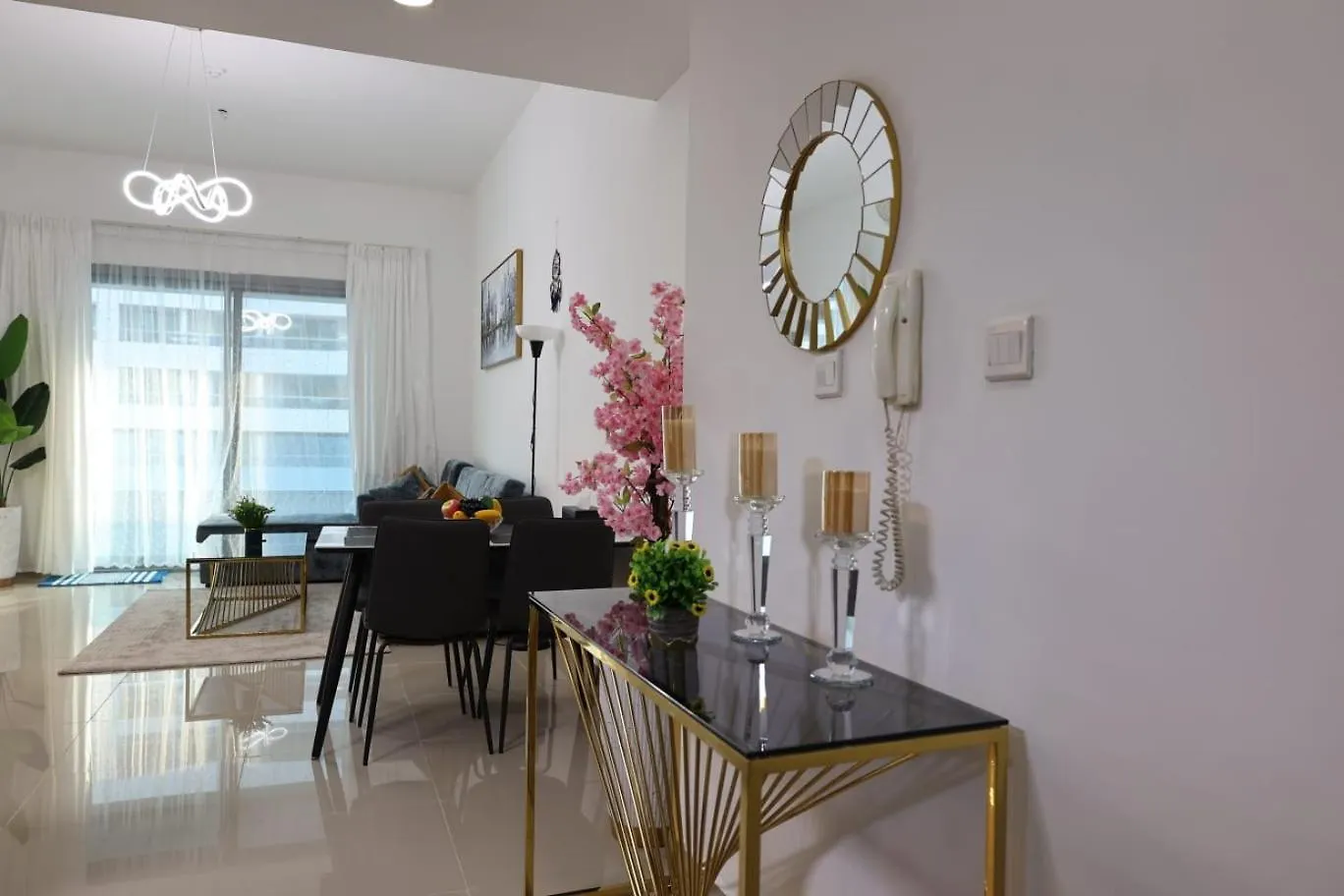 Luxury Brand New 1 Bedroom Apartment 迪拜
