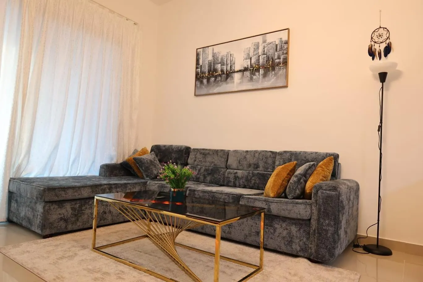 Luxury Brand New 1 Bedroom Apartment 迪拜