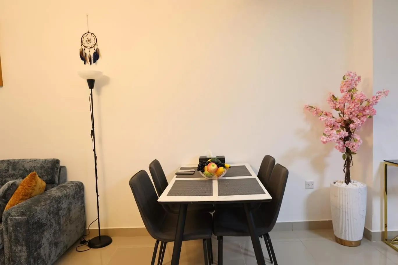 Luxury Brand New 1 Bedroom Apartment 迪拜