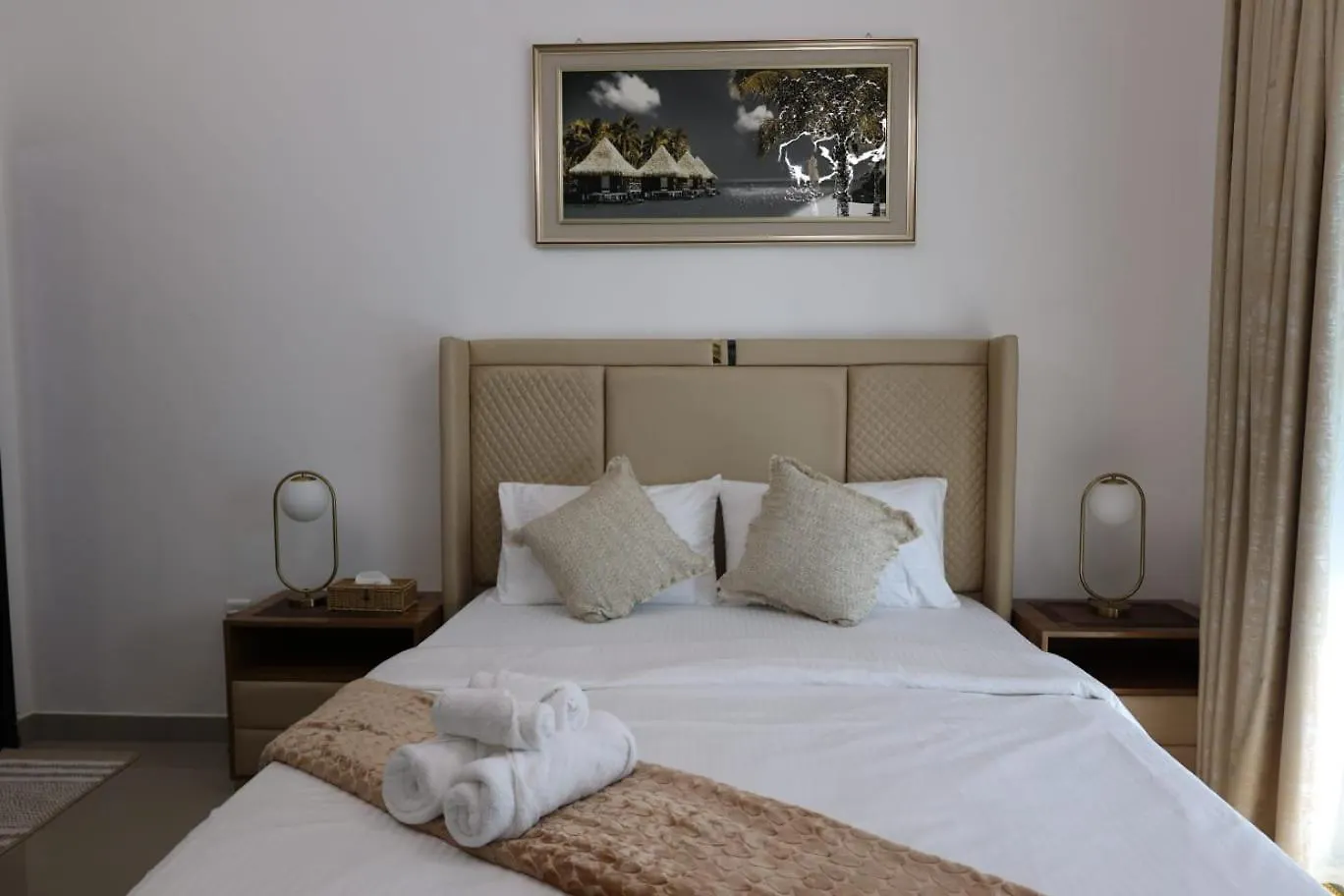 Luxury Brand New 1 Bedroom Apartment 迪拜