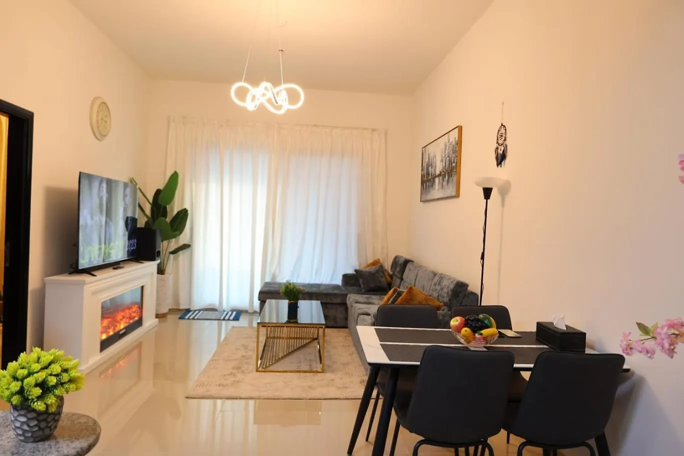 Luxury Brand New 1 Bedroom Apartment 迪拜