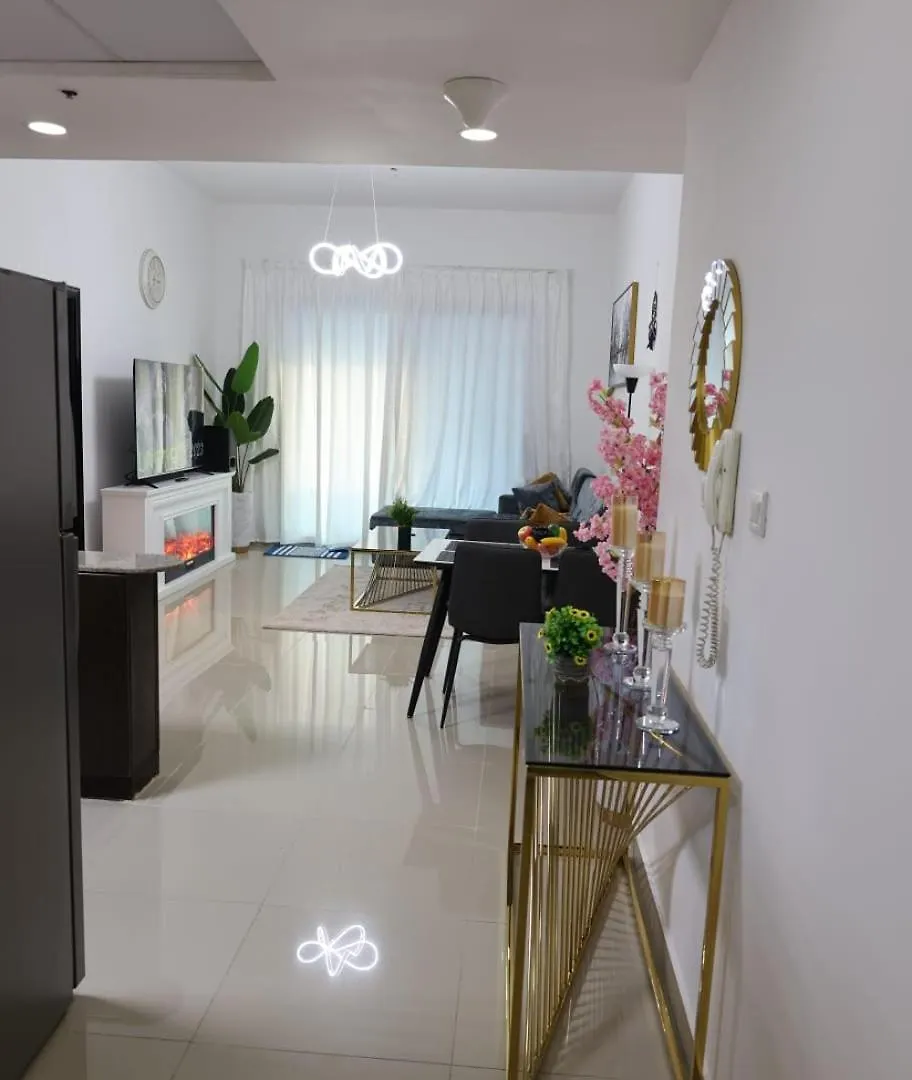 Luxury Brand New 1 Bedroom Apartment 迪拜